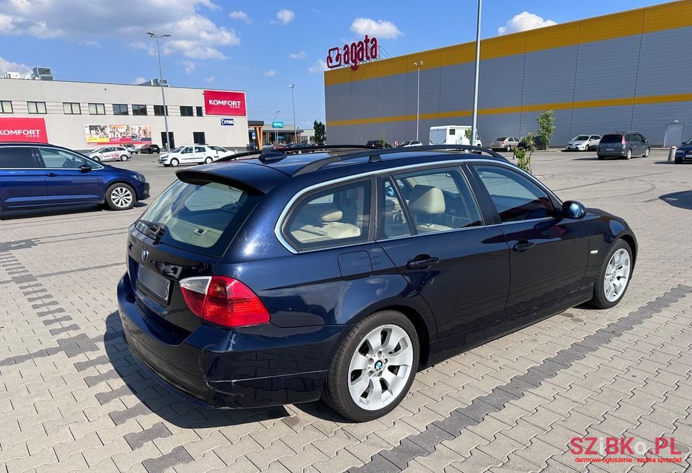 2006' BMW 3 Series 325Xi photo #3