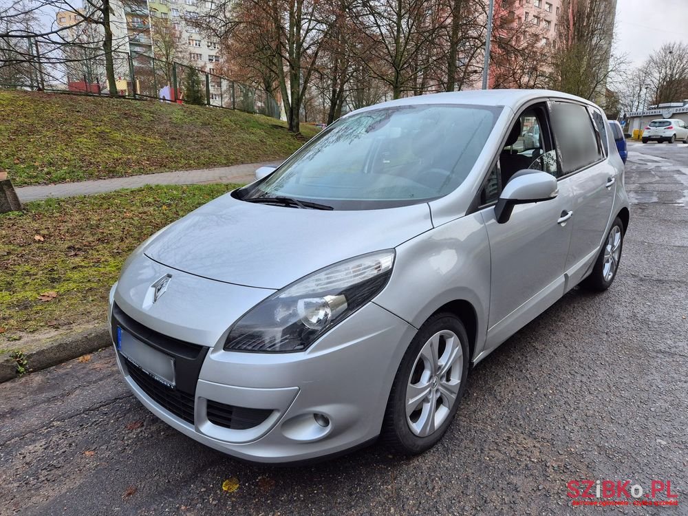 2009' Renault Scenic 1.9 Dci Emotion photo #1