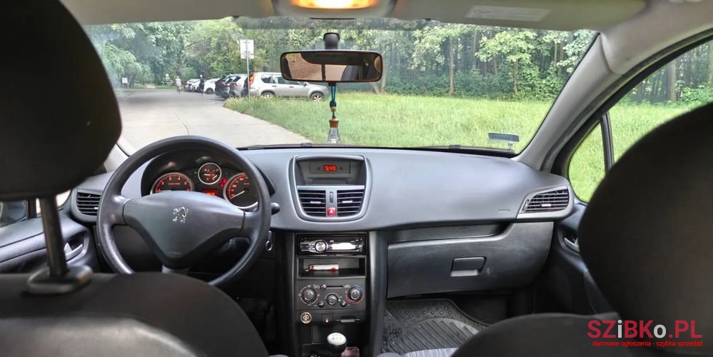 2011' Peugeot 207 1.4 Access photo #5