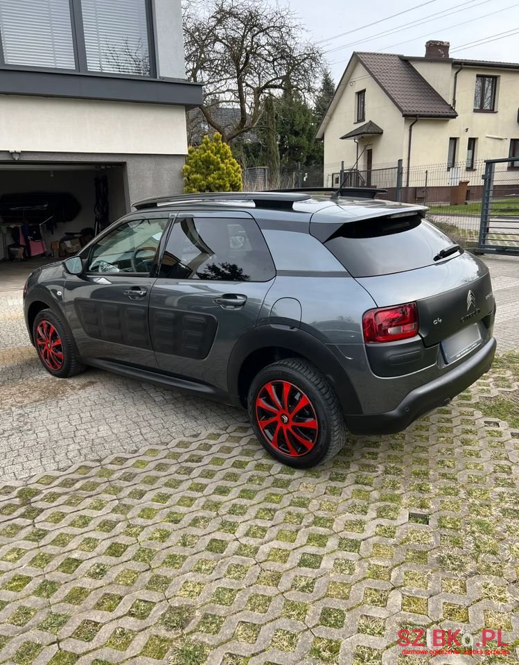 2016' Citroen C4 Cactus photo #2