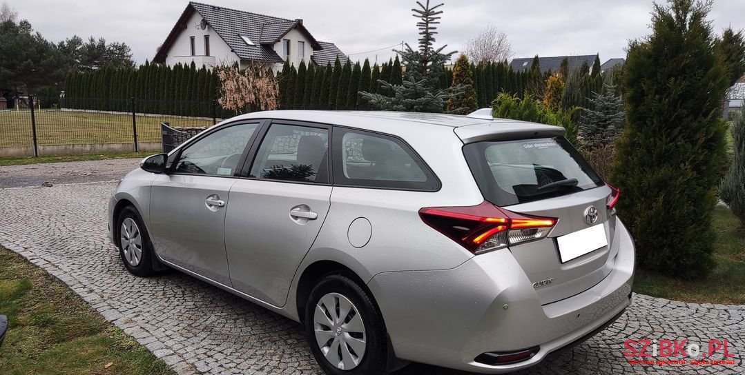 2018' Toyota Auris photo #6