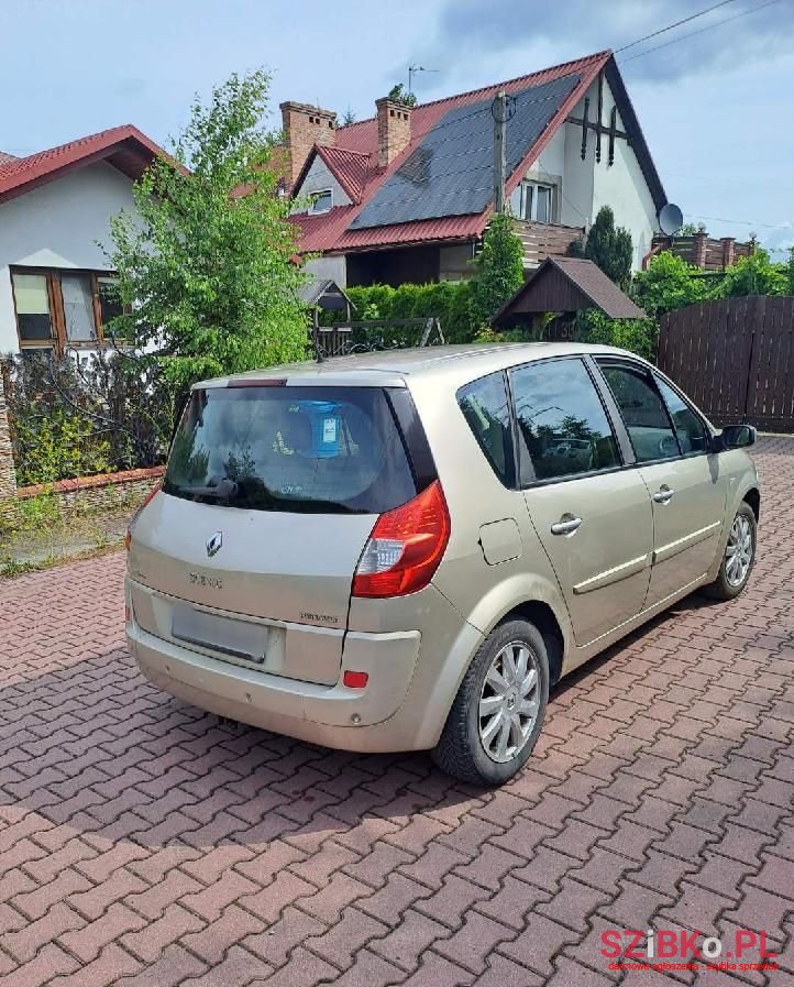 2006' Renault Scenic 1.5 Dci Alize photo #4