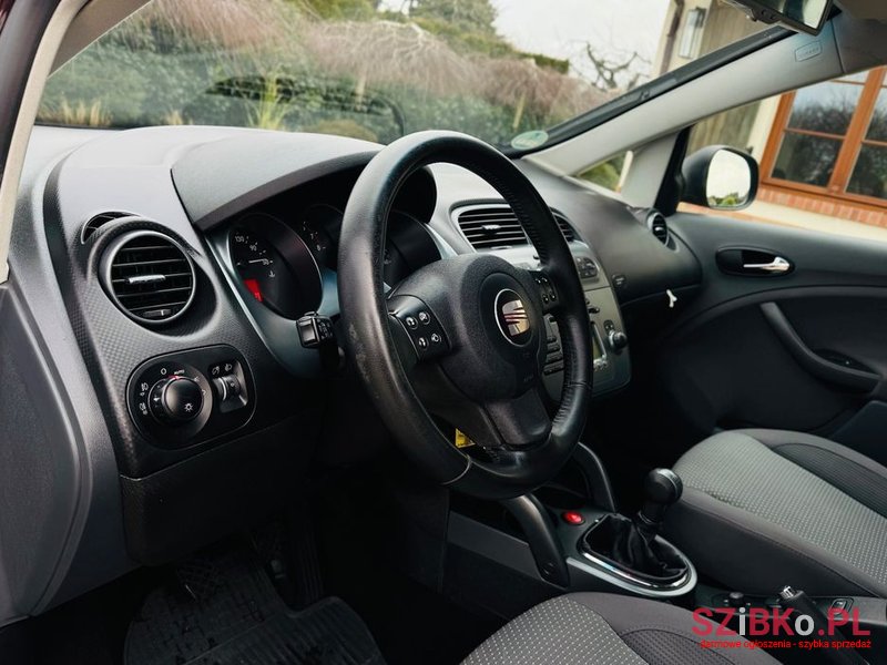 2008' SEAT Altea XL photo #6