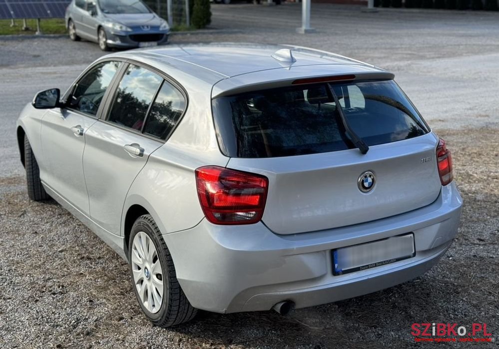 2012' BMW 1 Series 116I photo #4