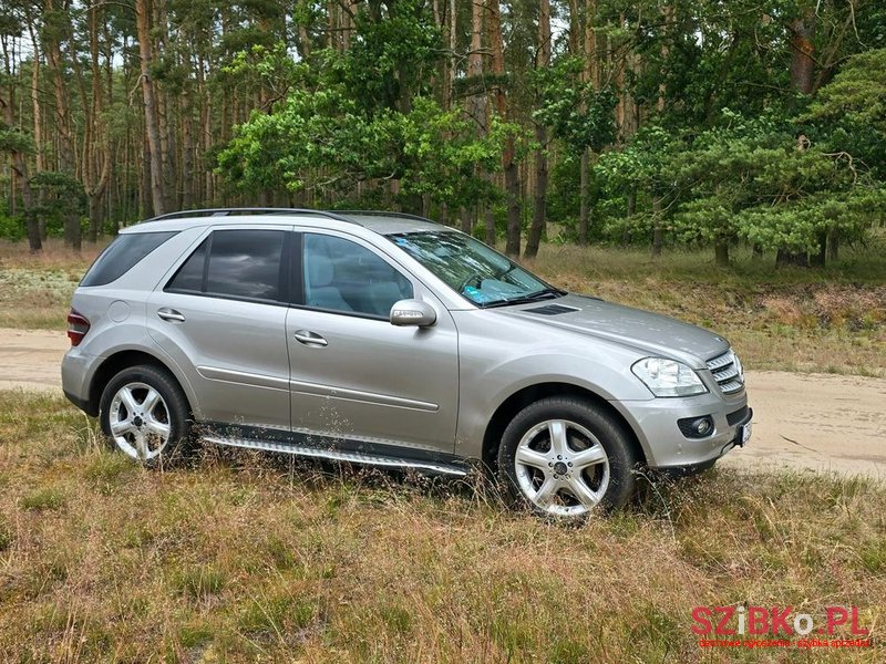 2008' Mercedes-Benz Ml 320 Cdi 4-Matic photo #1