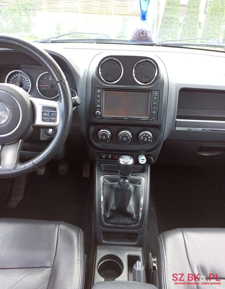 2011' Jeep Compass photo #6