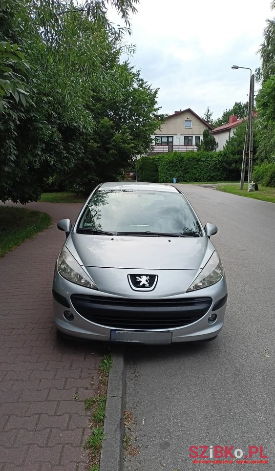 2008' Peugeot 207 1.4 16V Trendy photo #3