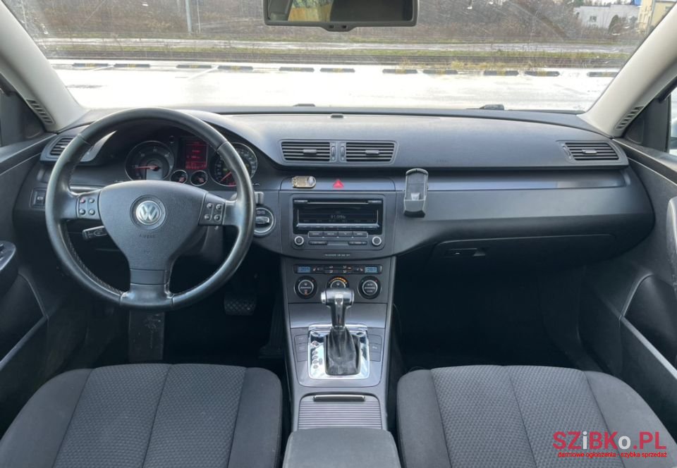 2006' Volkswagen Passat photo #2