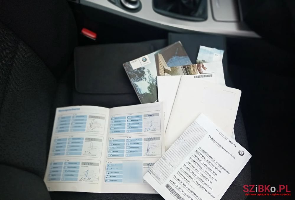 2008' BMW 3 Series 318I Edition Exclusive photo #5