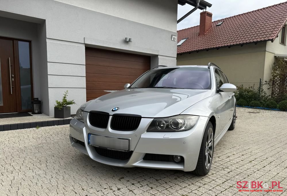 2007' BMW 3 Series 325Xi Touring photo #1