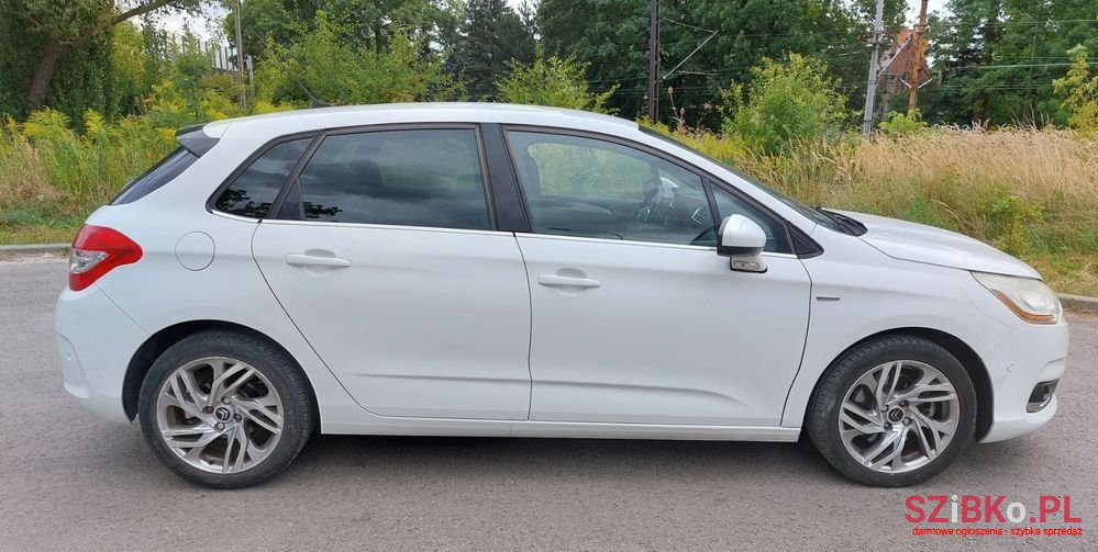 2012' Citroen C4 photo #1