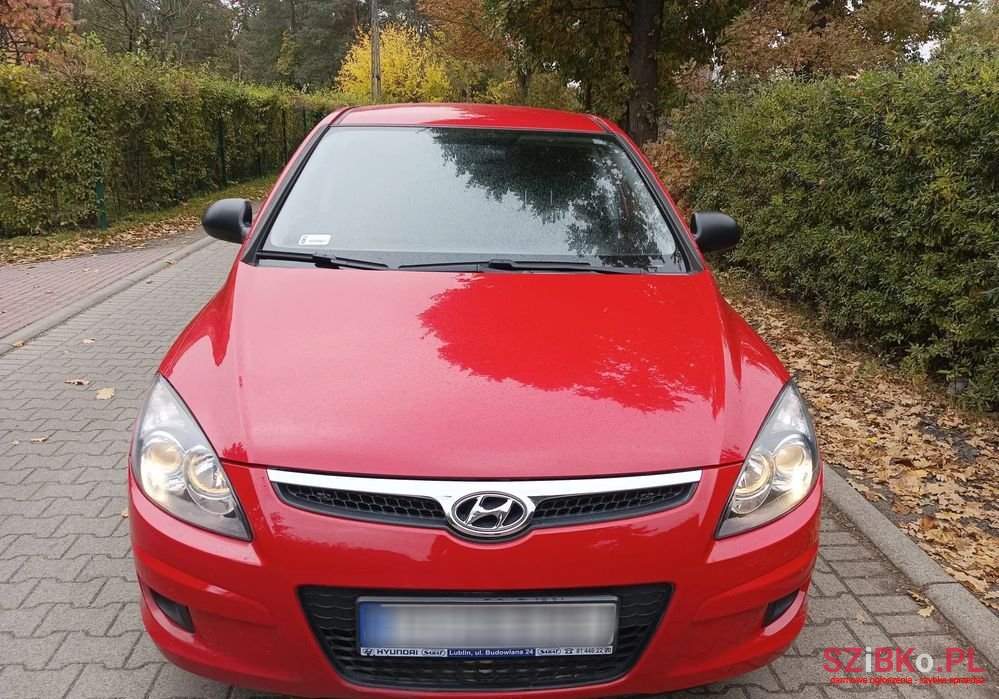 2010' Hyundai i30 1.4 Base photo #2