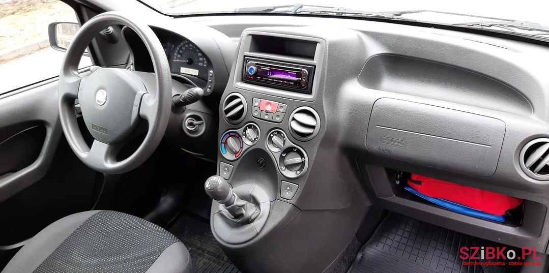 2009' Fiat Panda photo #4