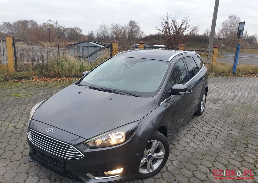 2015' Ford Focus photo #3