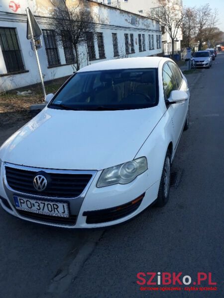 2008' Volkswagen Passat photo #3