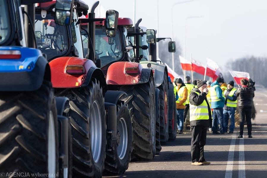 Rolnicy zapowiadają powtórkę. Blokady dróg w całym kraju