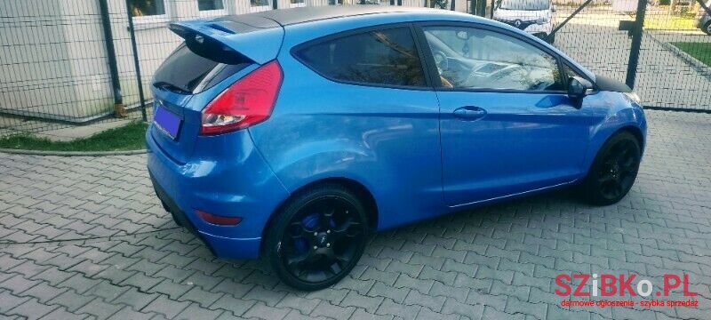 2009' Ford Fiesta photo #4