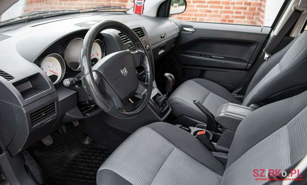 2009' Dodge Caliber 1.8 Sxt photo #5