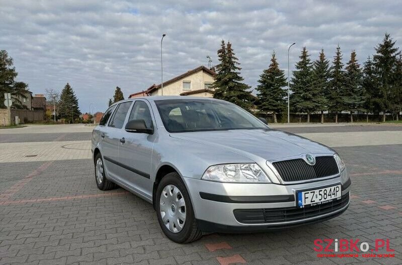 2010' Skoda Octavia photo #1