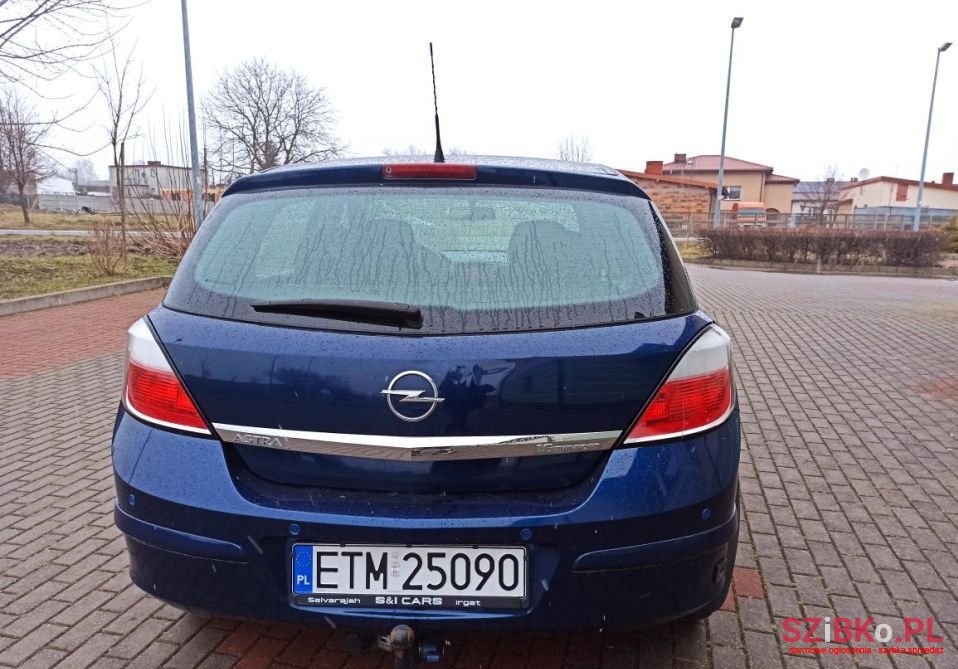 2005' Opel Astra photo #6