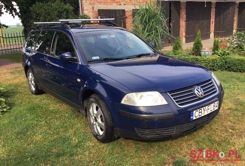 2001' Volkswagen Passat photo #1