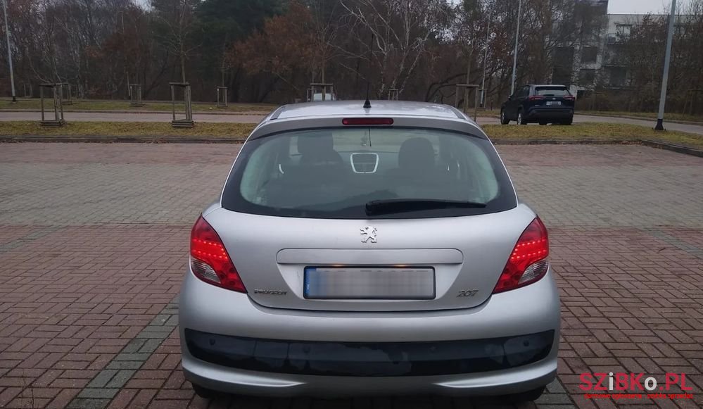2010' Peugeot 207 photo #4
