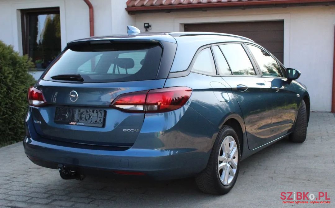 2017' Opel Astra photo #5