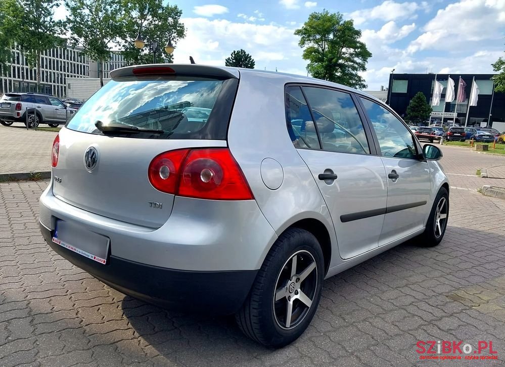 2007' Volkswagen Golf photo #5