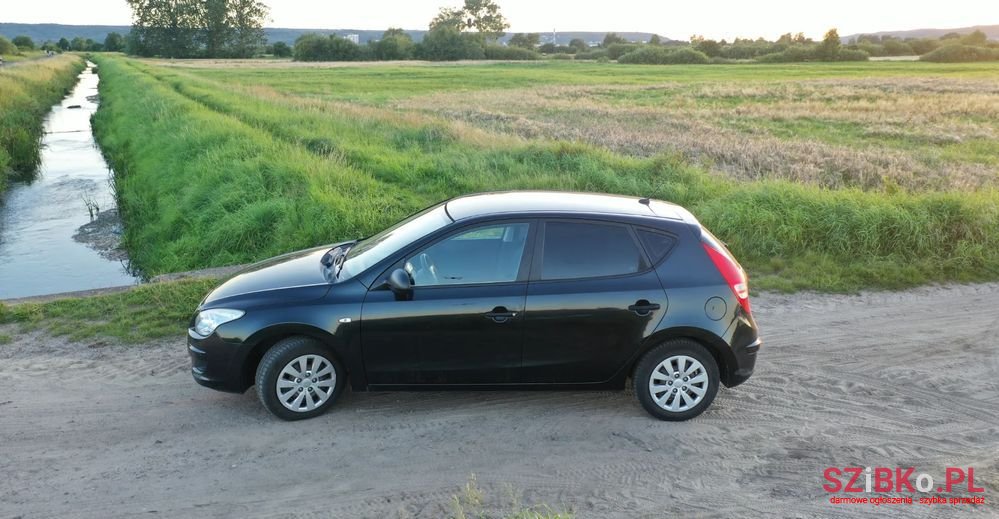 2008' Hyundai i30 1.4 Base photo #1