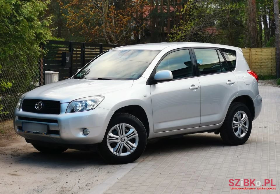 2006' Toyota RAV4 photo #2