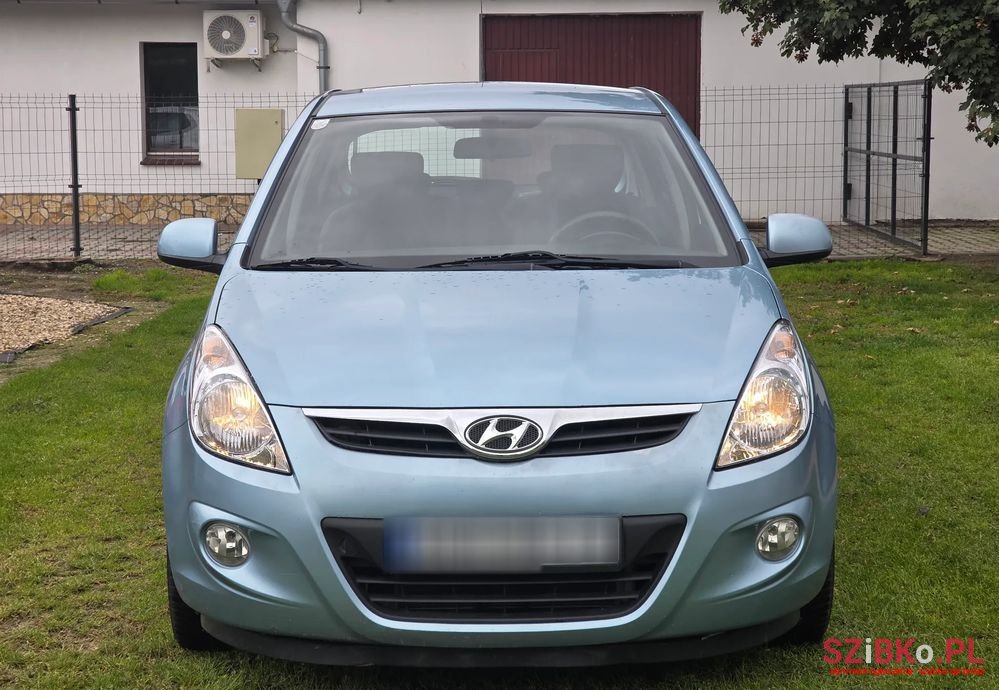 2009' Hyundai i20 1.2 Classic + photo #5