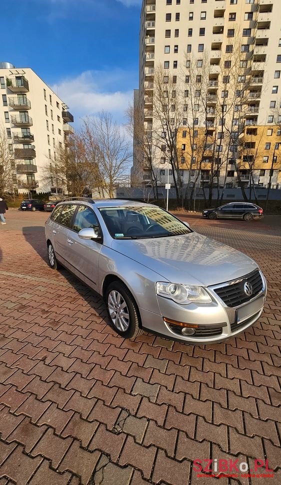 2007' Volkswagen Passat 1.6 Comfortline photo #2