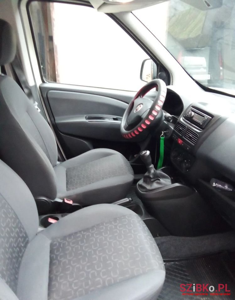 2011' Fiat Doblo photo #6