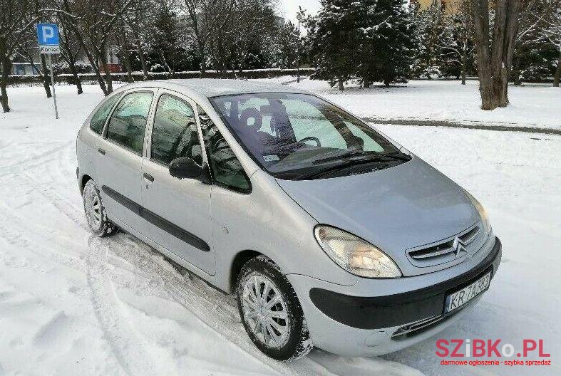 2002' Citroen Xsara Picasso photo #1