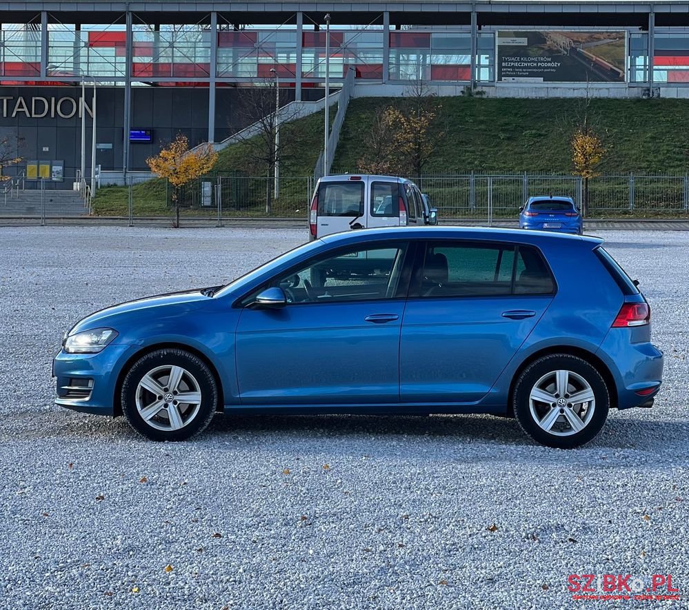 2013' Volkswagen Golf photo #3