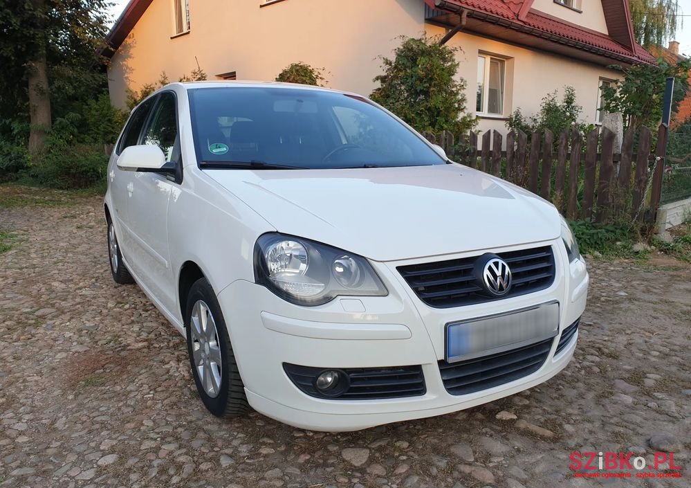 2008' Volkswagen Polo 1.6 Gt Rocket photo #1