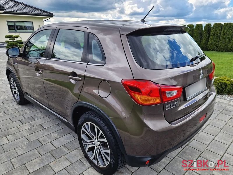 2016' Mitsubishi ASX photo #6