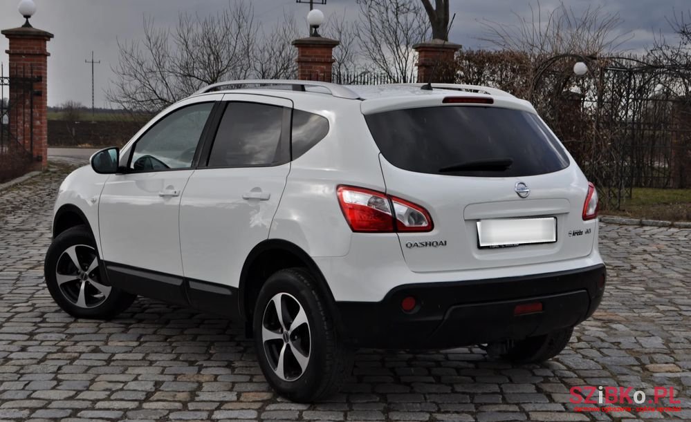 2010' Nissan Qashqai Premium photo #3