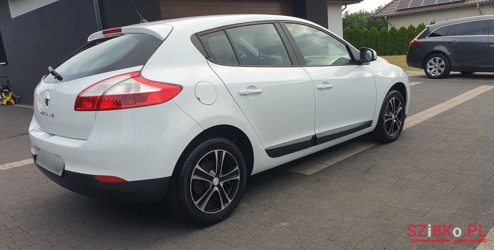 2014' Renault Megane photo #4