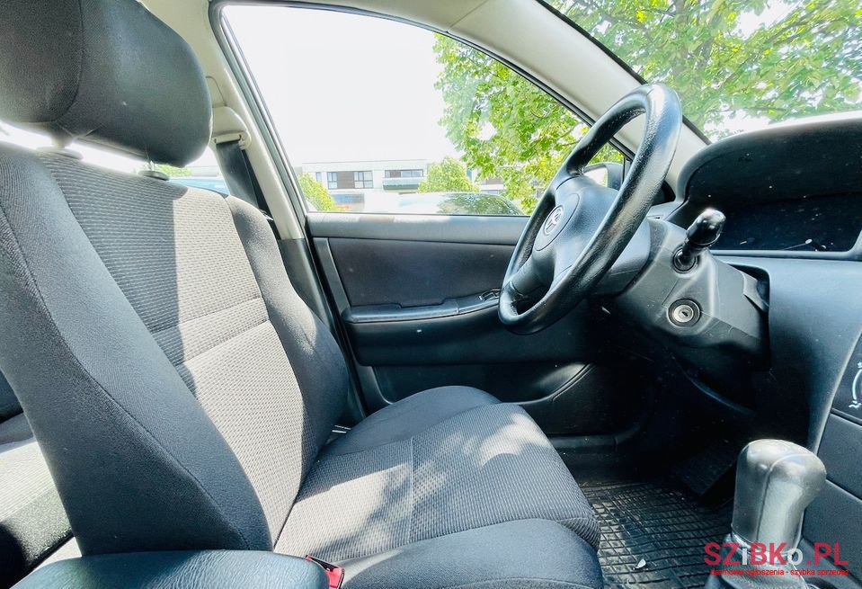 2005' Toyota Corolla photo #5