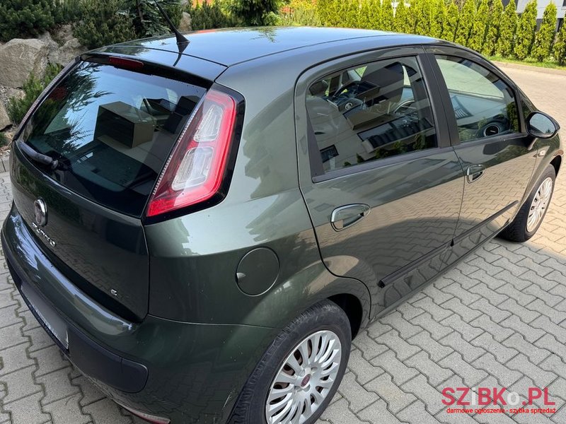 2010' Fiat Punto Evo photo #2