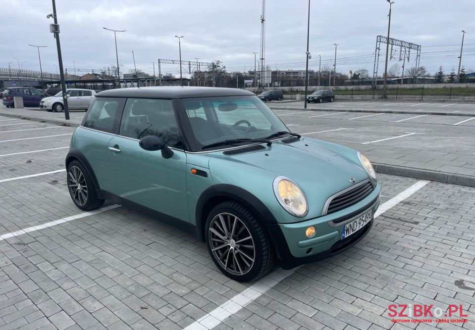 2002' MINI One photo #3