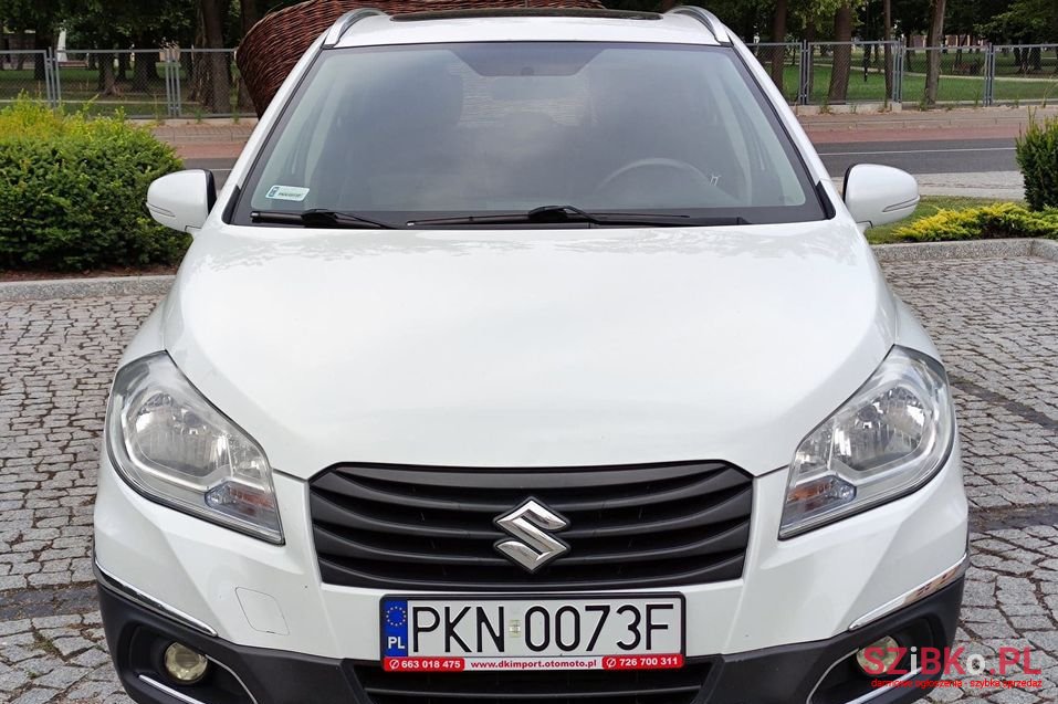 2013' Suzuki Sx4 S-Cross photo #3