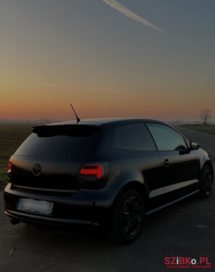 2010' Volkswagen Polo 1.6 Tdi Highline photo #1