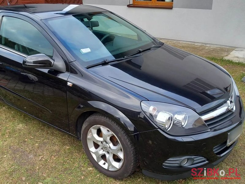 2005' Opel Astra photo #1