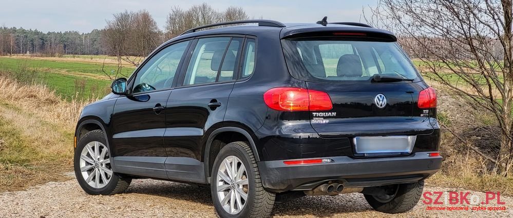 2018' Volkswagen Tiguan photo #4