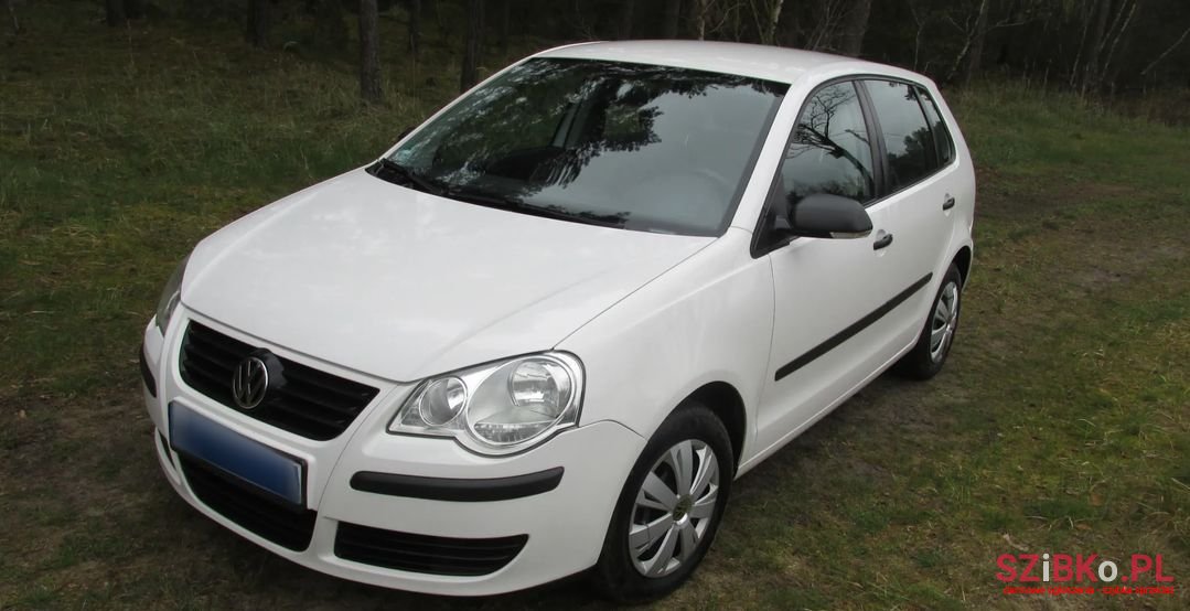 2008' Volkswagen Polo photo #1