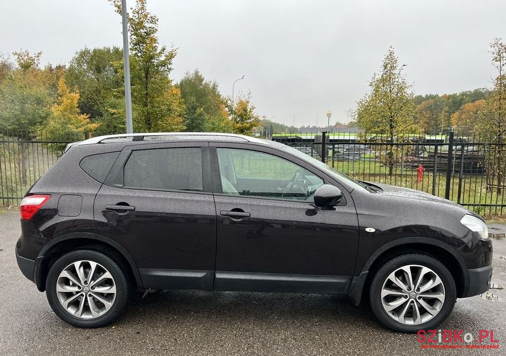 2010' Nissan Qashqai 2.0 Tekna Cvt photo #5