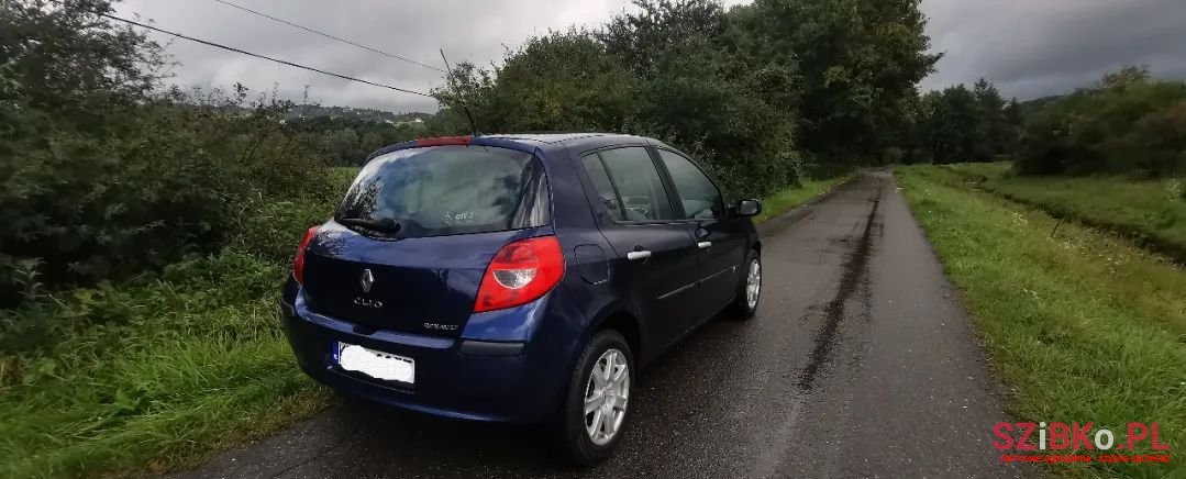 2005' Renault Clio photo #4