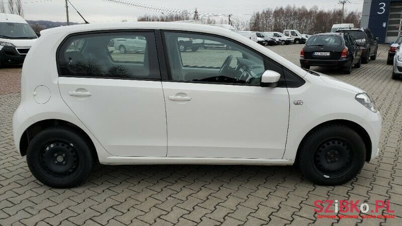 2016' Volkswagen Up photo #4